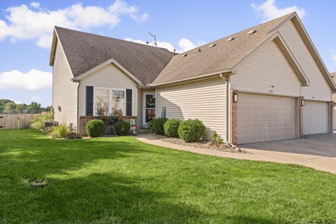 Tiny photo for 595 Beechwood Court, Normal, IL 61761 (MLS # 12765966)