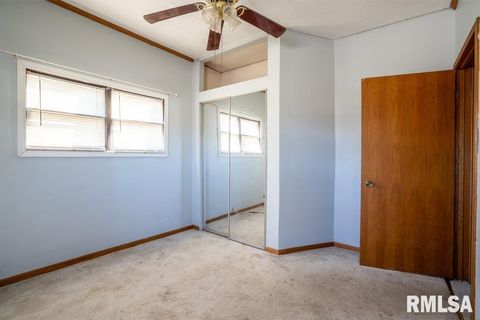 Tiny photo for 803 S Cockrum Street, Sesser, IL 62884 (MLS # QC4269969)