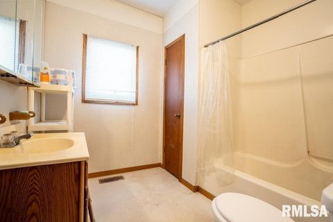 Tiny photo for 803 S Cockrum Street, Sesser, IL 62884 (MLS # QC4269969)