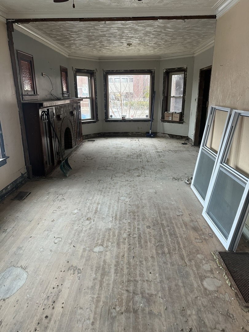 11809 S Indiana Avenue