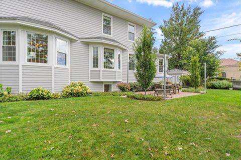 Tiny photo for 829 Greenwood Avenue, Glencoe, IL 60022 (MLS # 12488512)