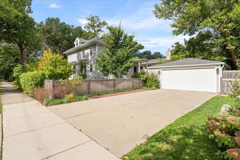 Tiny photo for 829 Greenwood Avenue, Glencoe, IL 60022 (MLS # 12488512)