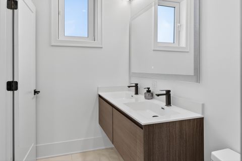 Tiny photo for 4816 S Saint Lawrence Avenue #301, Chicago, IL 60615 (MLS # 12669911)