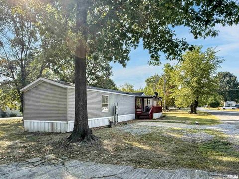 Tiny photo for 200 MADISON Street, Carterville, IL 62918 (MLS # QC4269376)