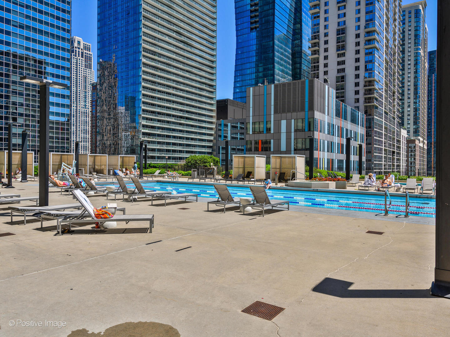 225 N Columbus Drive 7701