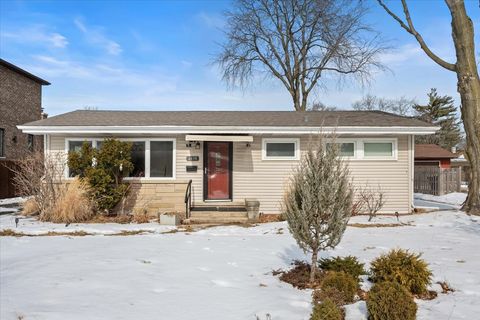 6838 Beckwith Road, Morton Grove, IL 60053 - #: 12564870
