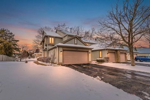 Tiny photo for 356 Redwing Drive, Deerfield, IL 60015 (MLS # 12594636)
