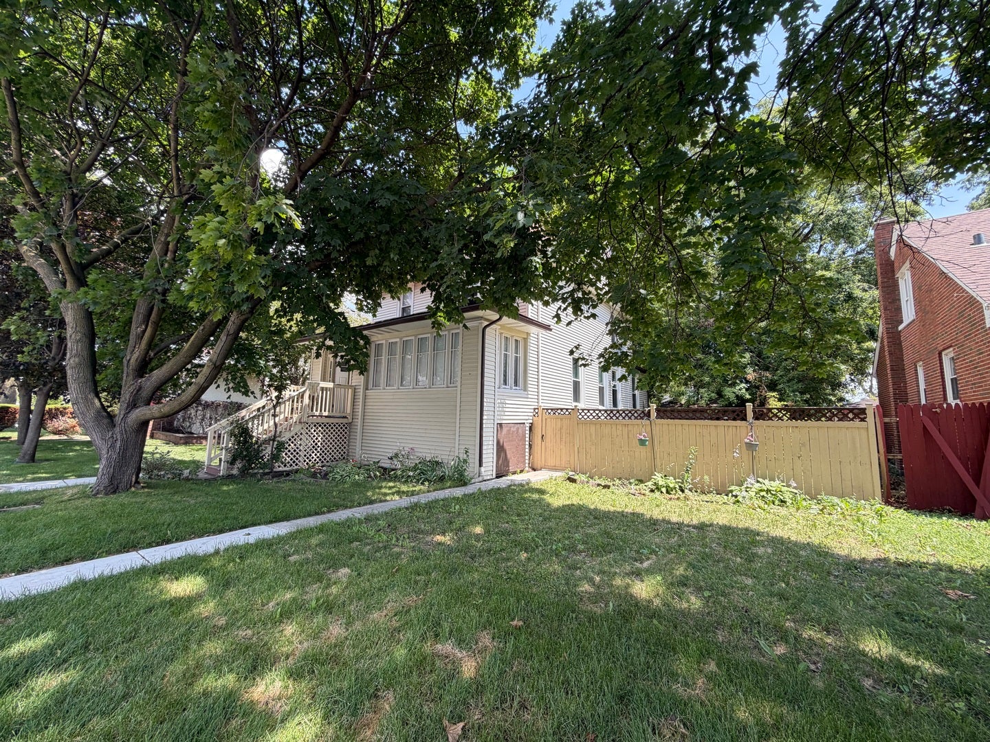 209 S 19th Avenue