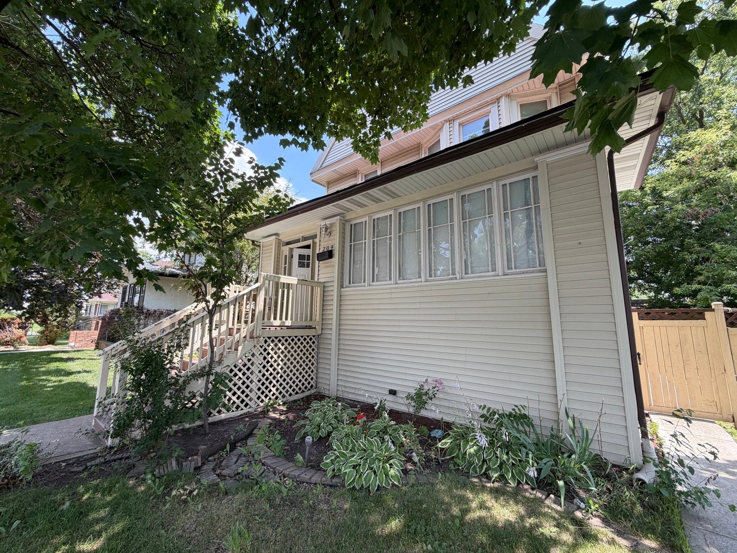 209 S 19th Avenue