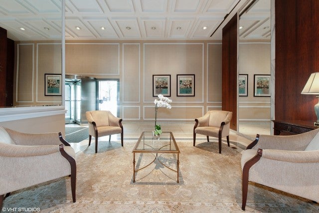 777 N Michigan Avenue 1801