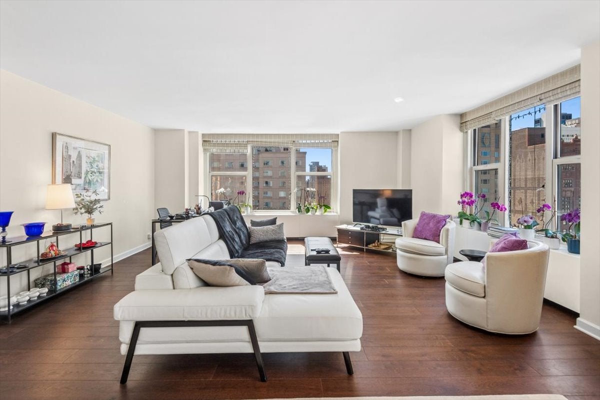 777 N Michigan Avenue 1801