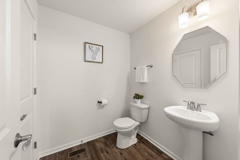 Tiny photo for 2534 Leander Court, Woodridge, IL 60517 (MLS # 12595441)