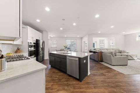 Tiny photo for 2534 Leander Court, Woodridge, IL 60517 (MLS # 12595441)