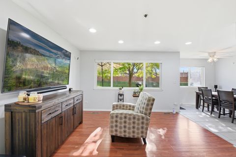 Tiny photo for 767 E Whispering Oaks Drive #767, Palatine, IL 60074 (MLS # 12502770)