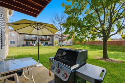 Tiny photo for 767 E Whispering Oaks Drive #767, Palatine, IL 60074 (MLS # 12502770)