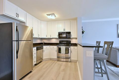 Tiny photo for 6700 S Brainard Avenue #110, Countryside, IL 60525 (MLS # 12594033)