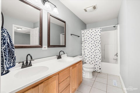 Tiny photo for 386 Essex Drive, Oswego, IL 60543 (MLS # 12664433)