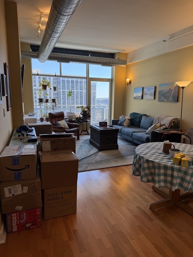 1305 S Michigan Avenue 1413