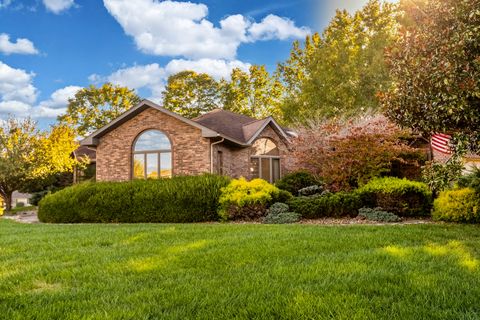 Tiny photo for 600 Deer Lake Drive W, Carbondale, IL 62901 (MLS # 12556754)