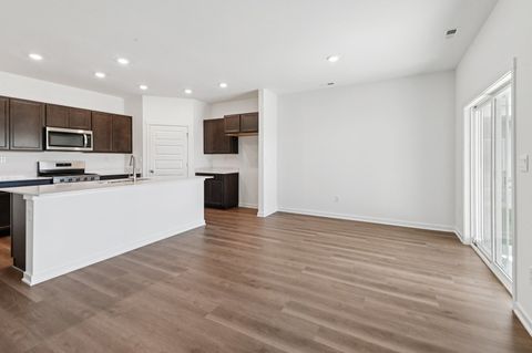 Tiny photo for 829 Mesa Lane, Pingree Grove, IL 60140 (MLS # 12498547)