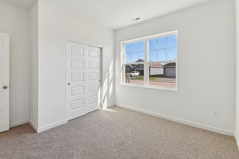 Tiny photo for 829 Mesa Lane, Pingree Grove, IL 60140 (MLS # 12498547)