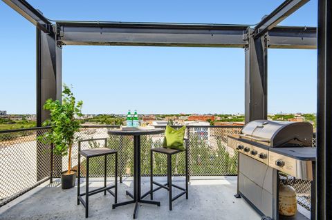 Tiny photo for 1872 N Clybourn Avenue #603, Chicago, IL 60614 (MLS # 12514614)