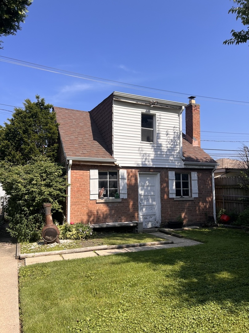 5537 S Komensky Avenue