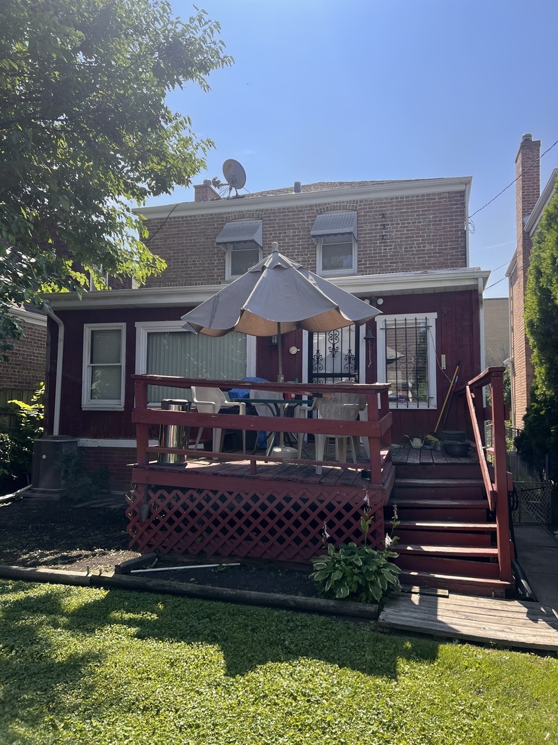 5537 S Komensky Avenue