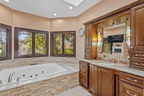 Tiny photo for 27 Equestrian Way, Lemont, IL 60439 (MLS # 12488515)