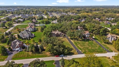 Tiny photo for 27 Equestrian Way, Lemont, IL 60439 (MLS # 12488515)