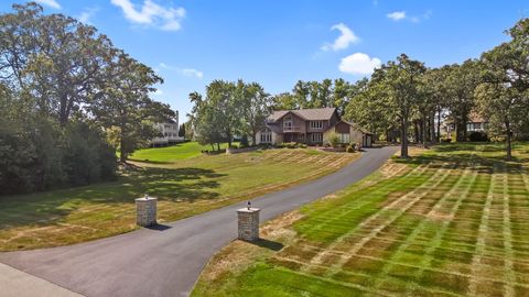 Tiny photo for 27 Equestrian Way, Lemont, IL 60439 (MLS # 12488515)