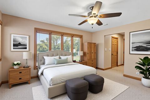 Tiny photo for 27 Equestrian Way, Lemont, IL 60439 (MLS # 12488515)