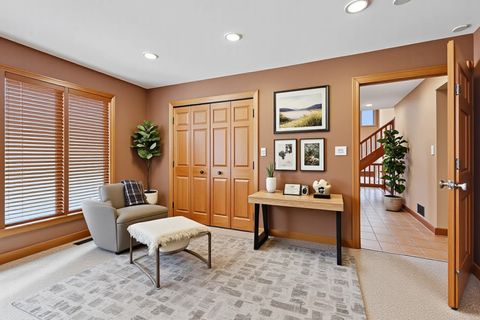 Tiny photo for 27 Equestrian Way, Lemont, IL 60439 (MLS # 12488515)