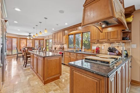 Tiny photo for 27 Equestrian Way, Lemont, IL 60439 (MLS # 12488515)