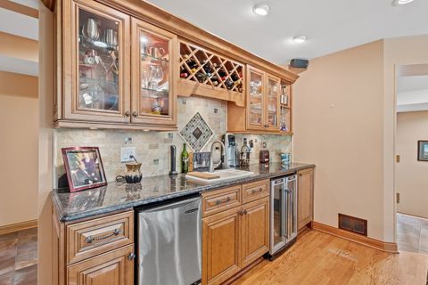 Tiny photo for 27 Equestrian Way, Lemont, IL 60439 (MLS # 12488515)