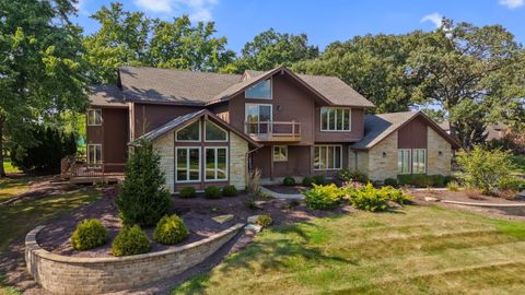 Tiny photo for 27 Equestrian Way, Lemont, IL 60439 (MLS # 12488515)