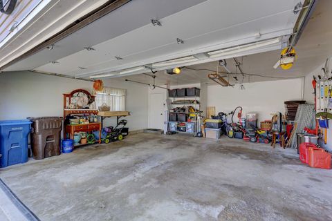 Tiny photo for 445 Golf Road, Crystal Lake, IL 60014 (MLS # 12625579)