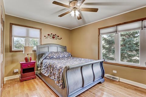 Tiny photo for 445 Golf Road, Crystal Lake, IL 60014 (MLS # 12625579)