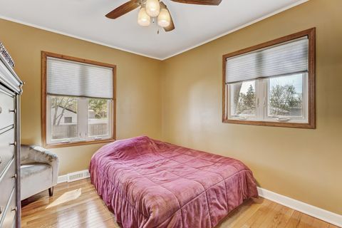 Tiny photo for 445 Golf Road, Crystal Lake, IL 60014 (MLS # 12625579)