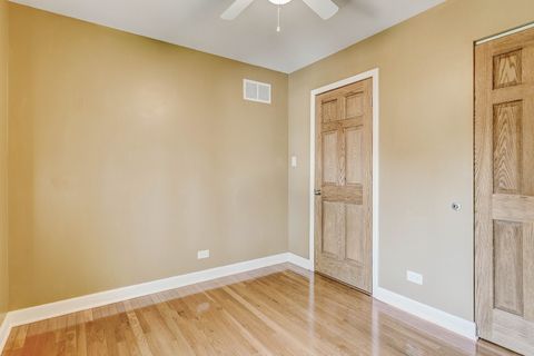 Tiny photo for 445 Golf Road, Crystal Lake, IL 60014 (MLS # 12625579)