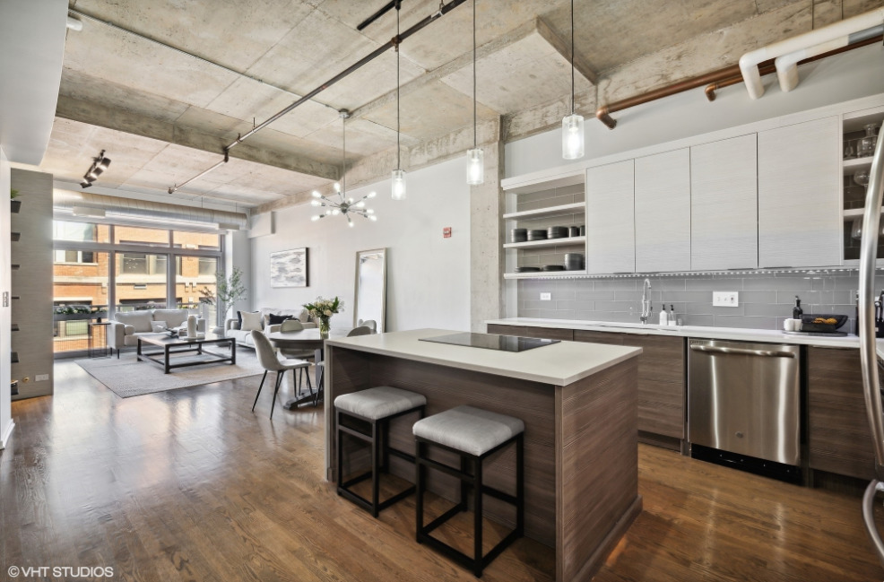 933 W Van Buren Street 804