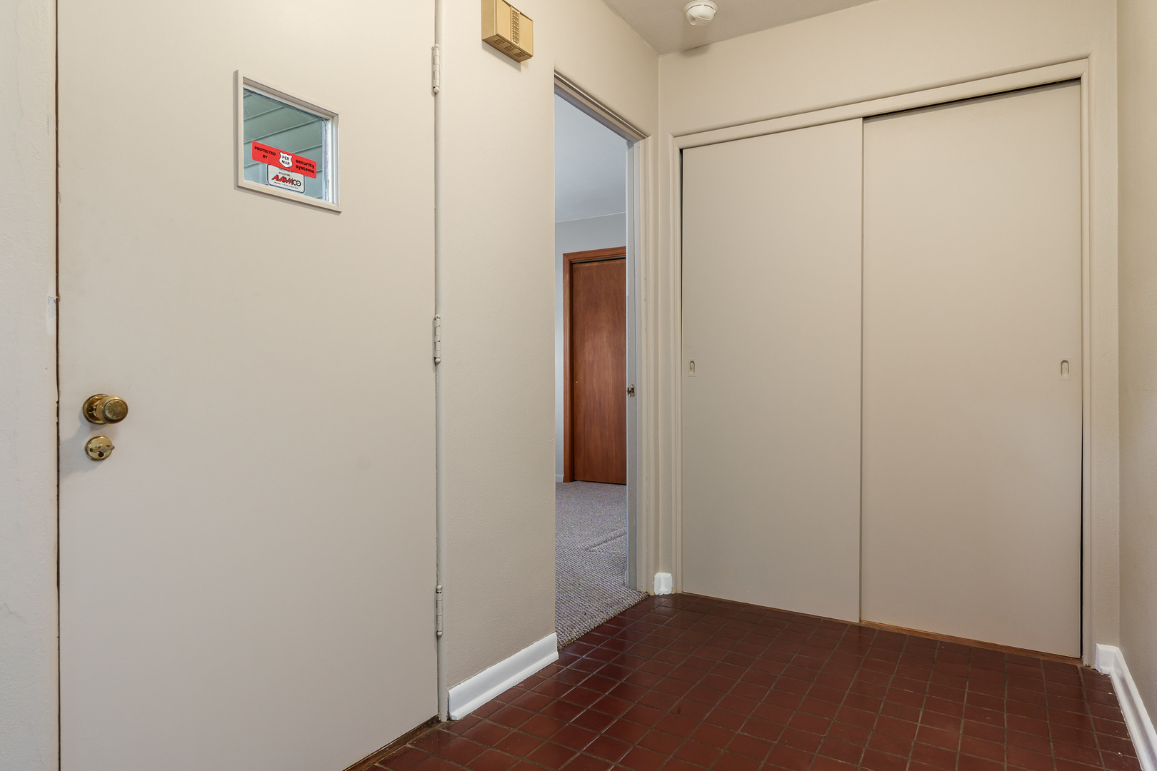 1825 Edgebrook Drive