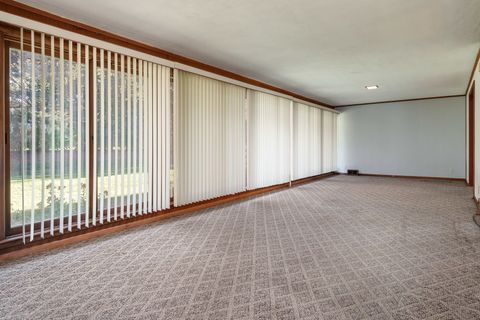 Tiny photo for 1825 Edgebrook Drive, Rockford, IL 61107 (MLS # 12490487)