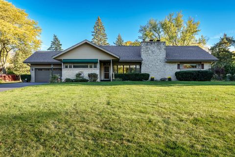 Photo of 1825 Edgebrook Drive, Rockford, IL 61107 (MLS # 12490487)