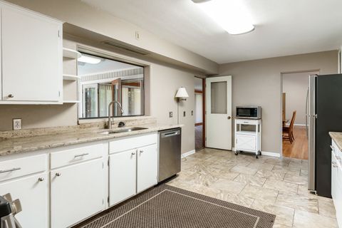 Tiny photo for 1825 Edgebrook Drive, Rockford, IL 61107 (MLS # 12490487)