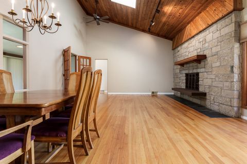 Tiny photo for 1825 Edgebrook Drive, Rockford, IL 61107 (MLS # 12490487)