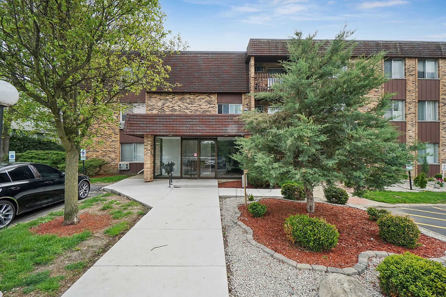940 E Old Willow Road 307