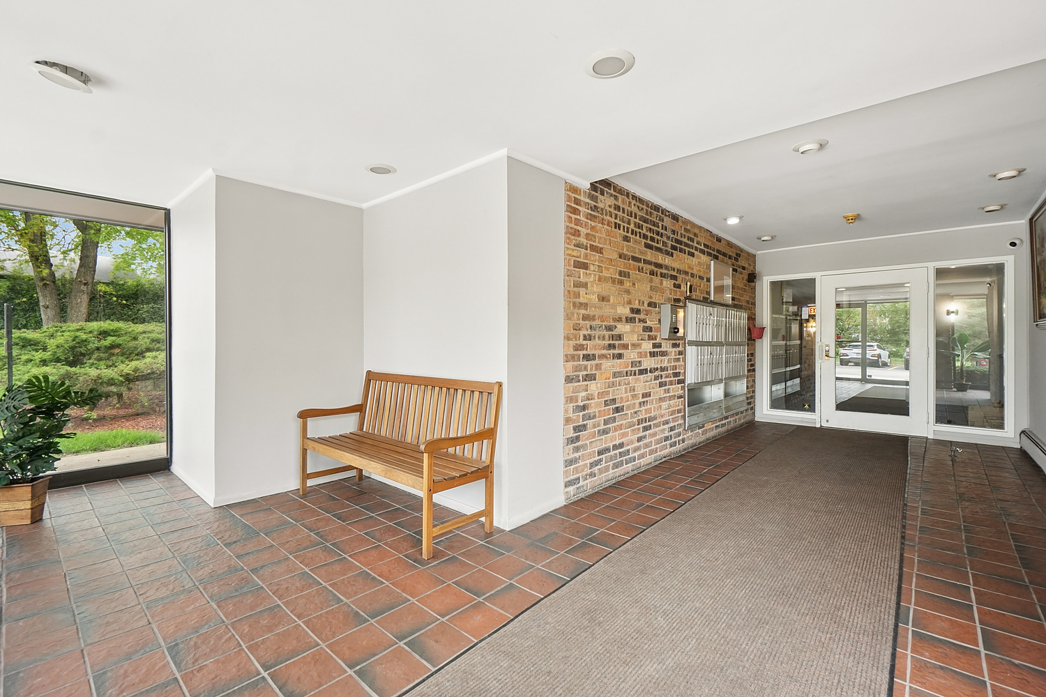 940 E Old Willow Road 307