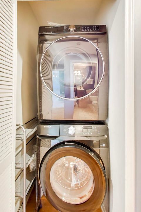 Tiny photo for 3942 N KOLMAR Avenue, Chicago, IL 60641 (MLS # 12575801)