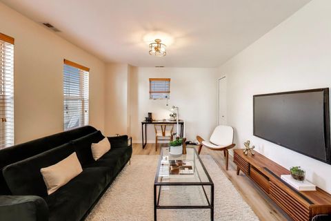 Tiny photo for 3942 N KOLMAR Avenue, Chicago, IL 60641 (MLS # 12575801)